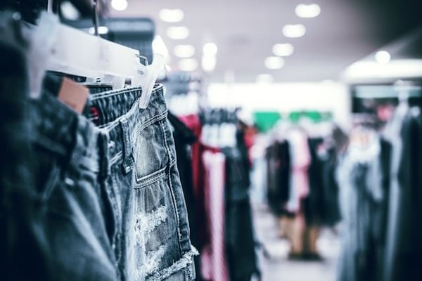 Quel système de gestion des retours est le plus adapté pour un e-commerce de produits de luxe?